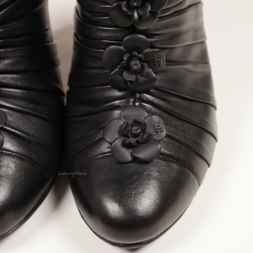 Amazing Chanel Black Leather Camelia Ankle Boots Heels RARE - Picture 6 of 13